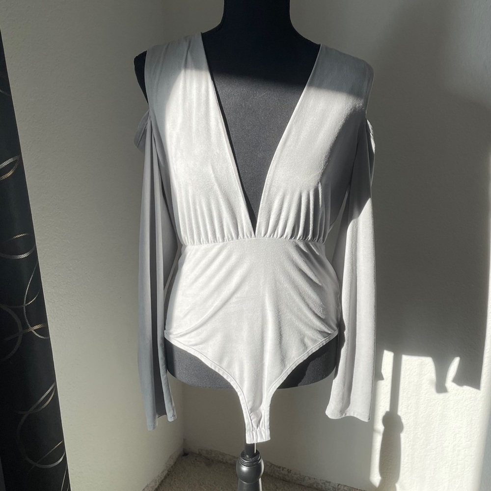 Gray slit shoulder long sleeved bodysuit